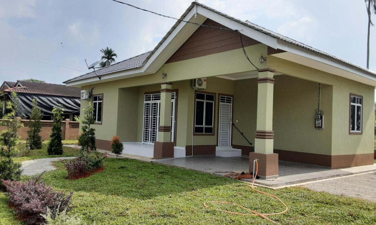 Villa Hijau Guest House Kampong Sura Tengah Ngoại thất bức ảnh