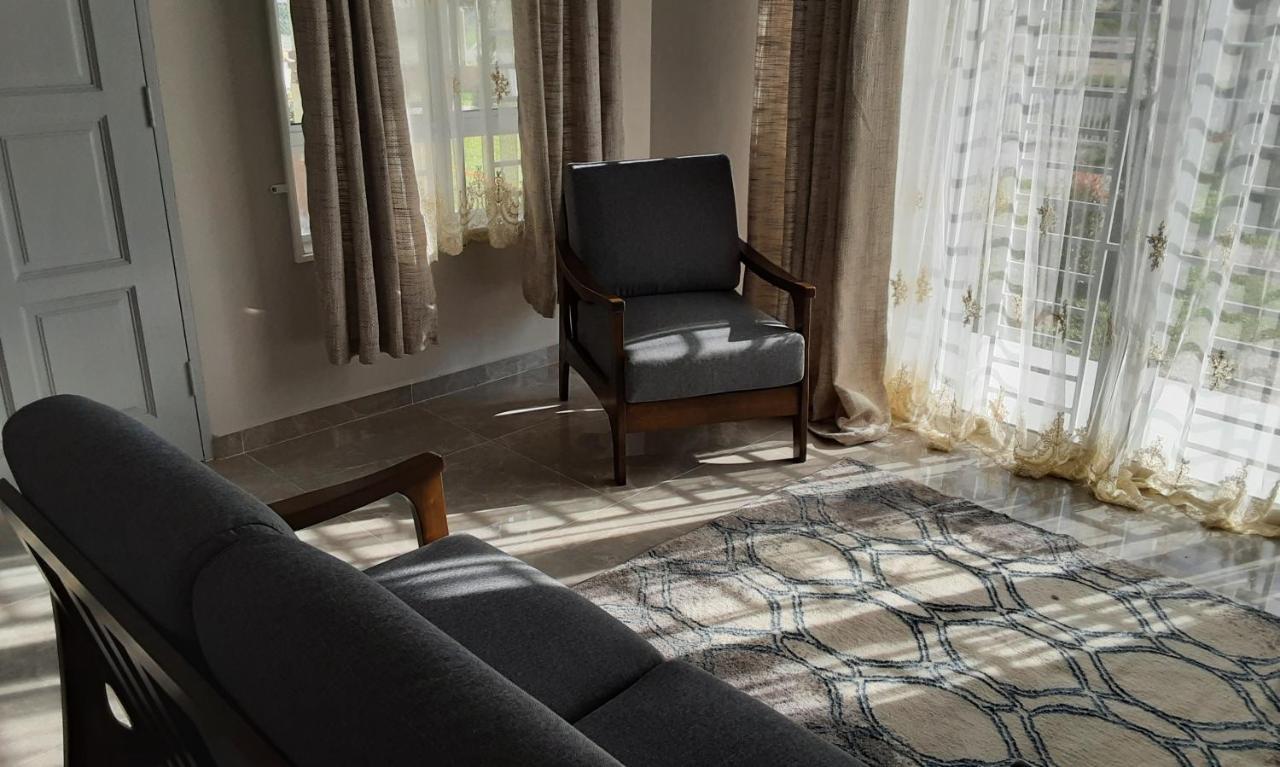 Villa Hijau Guest House Kampong Sura Tengah Ngoại thất bức ảnh